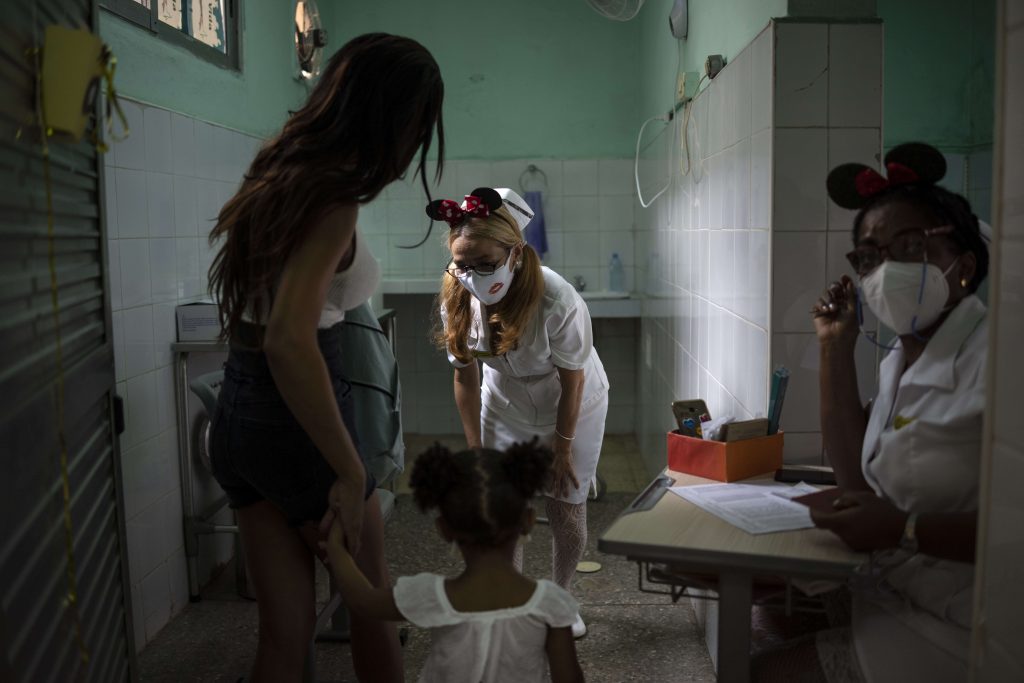 Cuba empieza a vacunar a niños de 2 a 10 años con dosis de Soberana