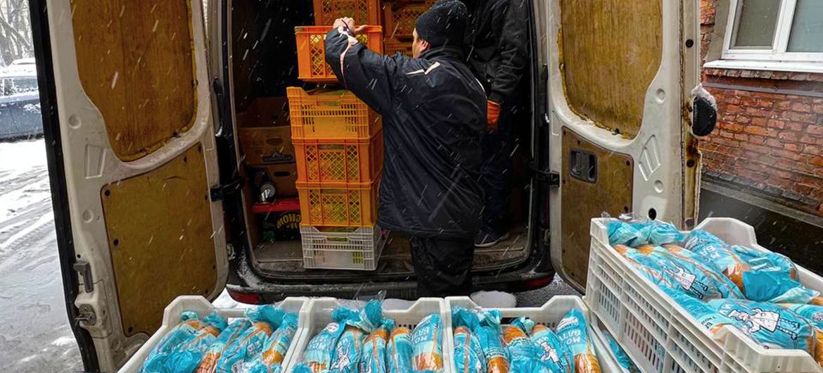 El PMA distribuye pan a hospitales en Kharkiv, Ucrania.