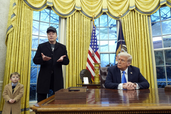 Trump veta a la agencia AP en la Casa Blanca hasta que cambie estilo de Golfo de México